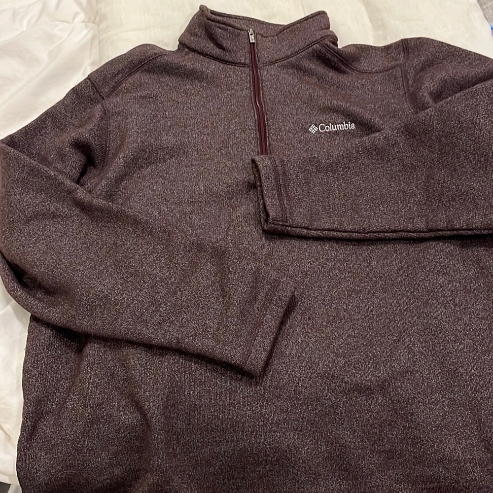 Columbia sweatshirt